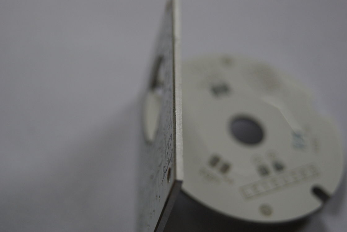 PCB 厚さ 0.6-6.0MM 熱伝導性 1.0w 高熱伝導性 メタルPCB