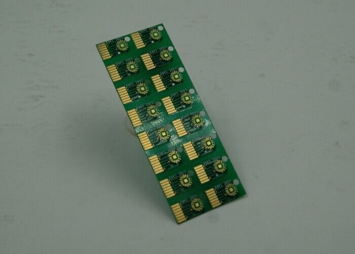白いシルクスクリーン 双面PCB Fr-4 原材料と1-6オンス銅重量
