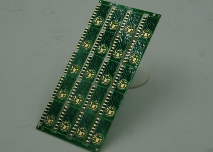 表面処理金浸透付きの双面PCB 白/黒 シルクスクリーン 1.6mm 0.075mm ミニホールダイア
