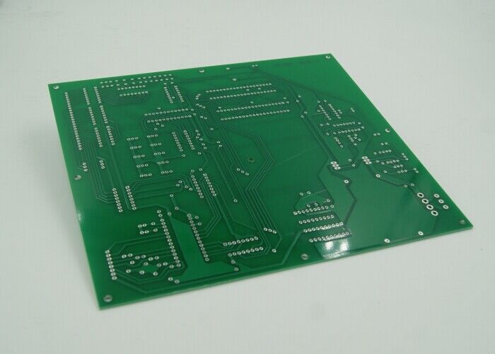 精密な双面型FR-4PCB 0.075mm ミニホールの直径3ミリコンダクタースペース