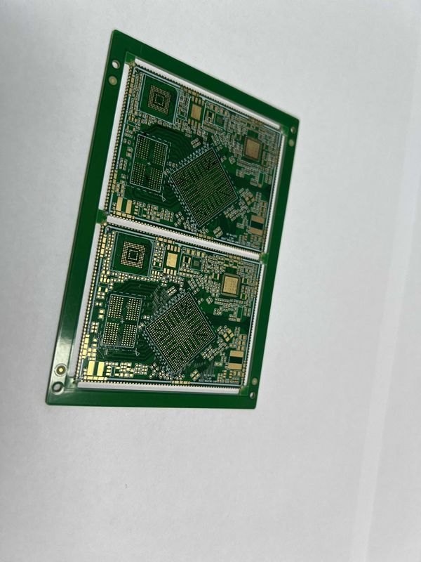 多層印刷回路板 4-32 層と0.2mm ミニ.高度な設計のための穴の大きさ
